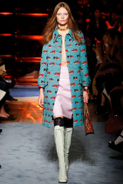 Look 12